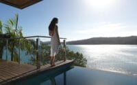 qualia_Great-Barrier-Reef_Woman-Standing-Plunge-Pool-Landscape